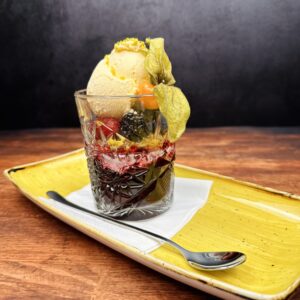 Beeren Knusper Trifle