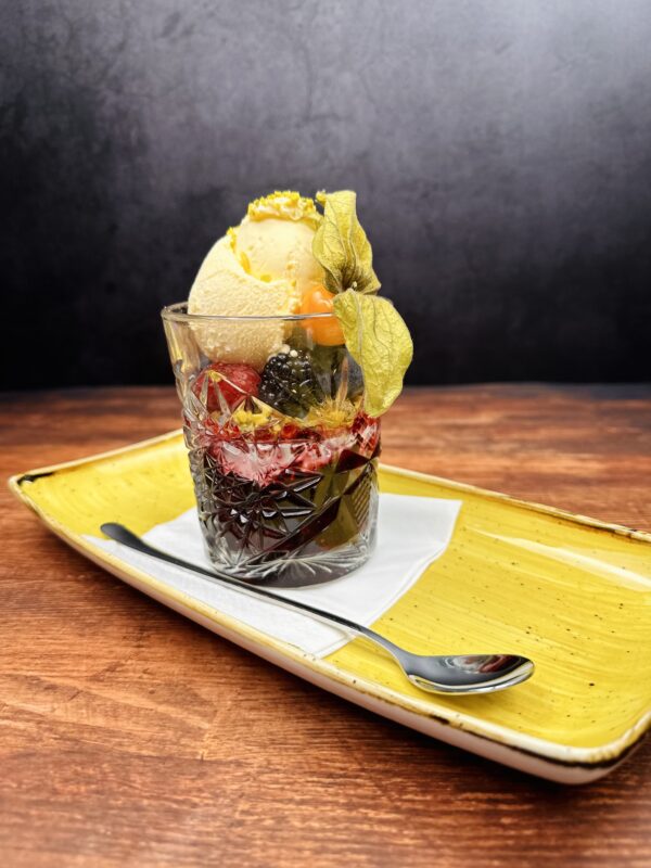Beeren Knusper Trifle