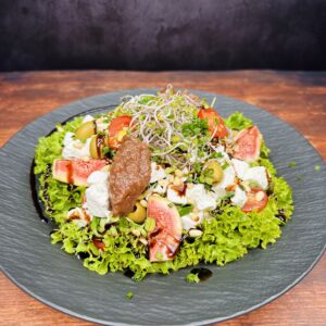 BLATTSALATE mit Balsamicodressing & Glacé