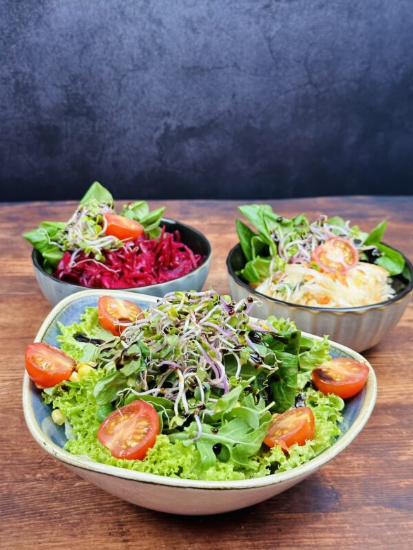 Grüner Salat mit Balsamico-Dressing